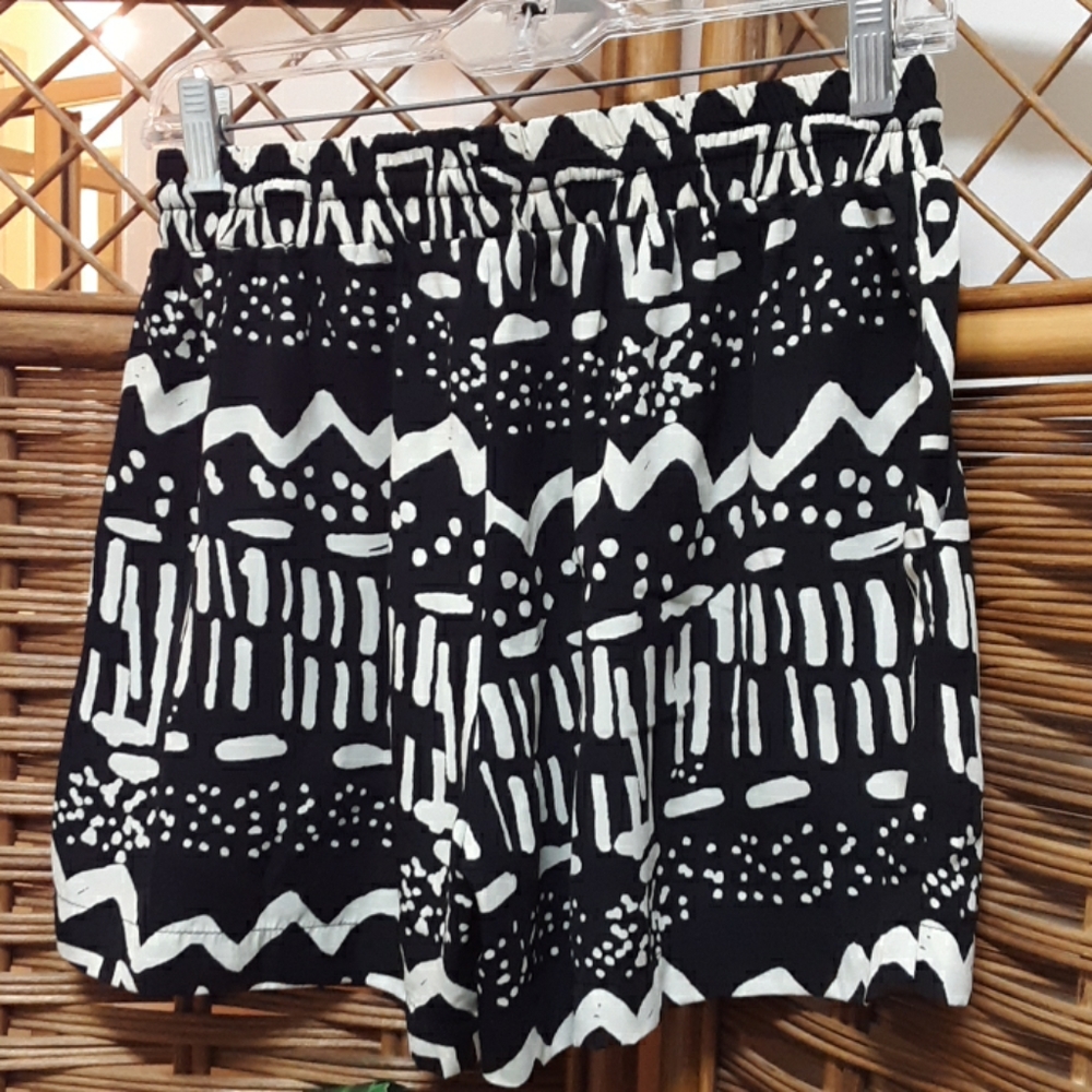 Draw String Shorts - Picture 3 of 3